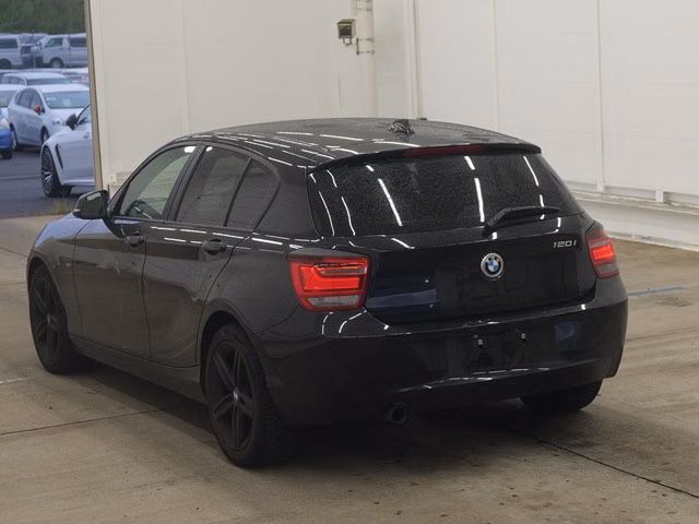 BMW 1-SERIES