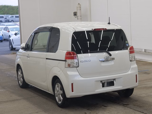 TOYOTA SPADE