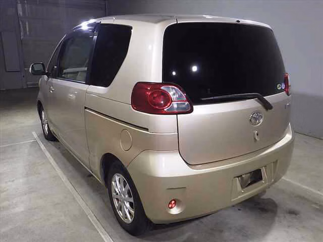 TOYOTA PORTE