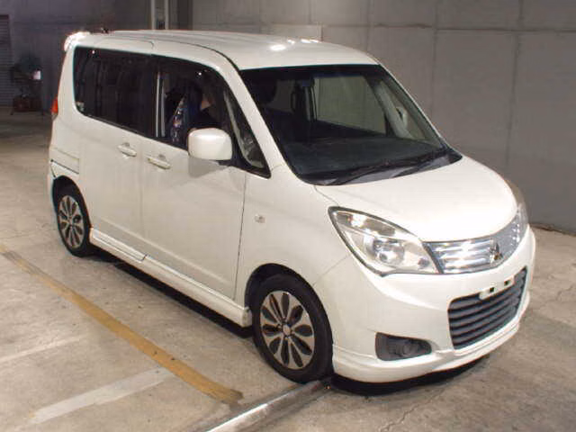 Mitsubishi Delica D:2