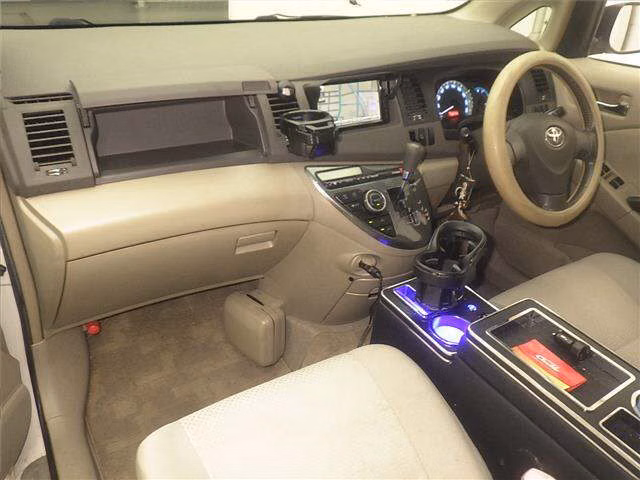TOYOTA ISIS