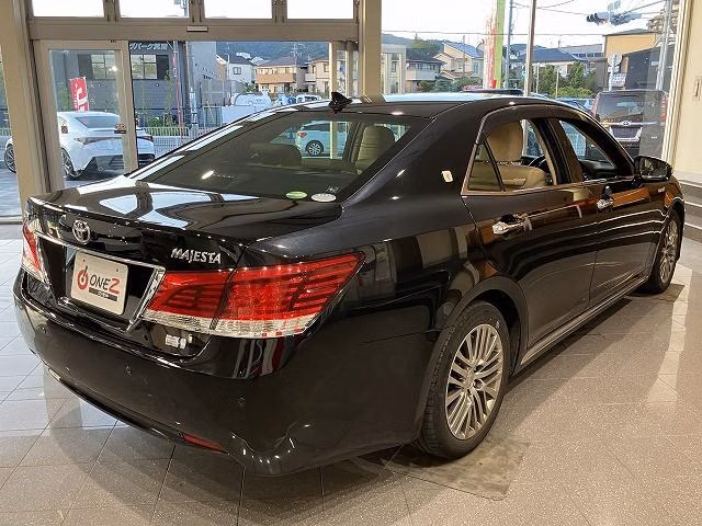 Toyota Crown Majesta