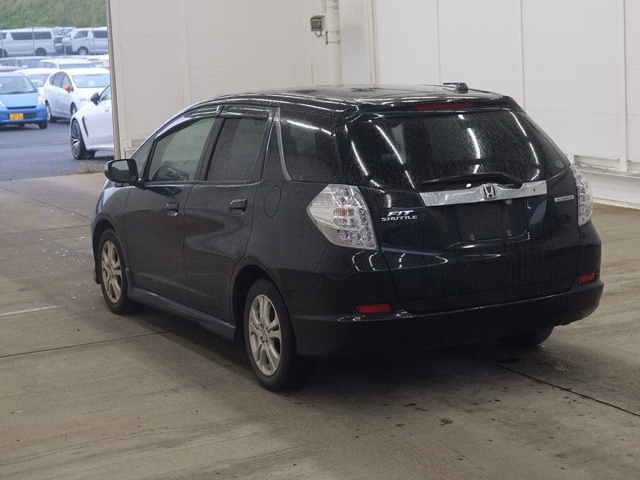 HONDA FIT SHUTTLE