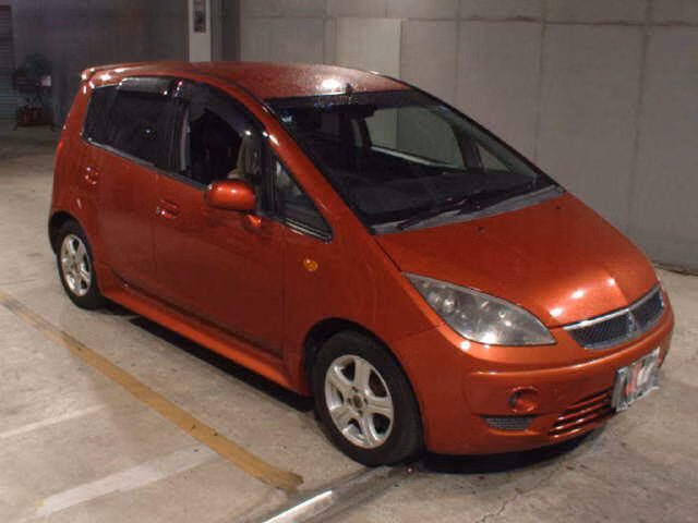 MITSUBISHI COLT