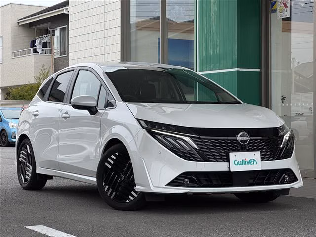 Nissan Aura