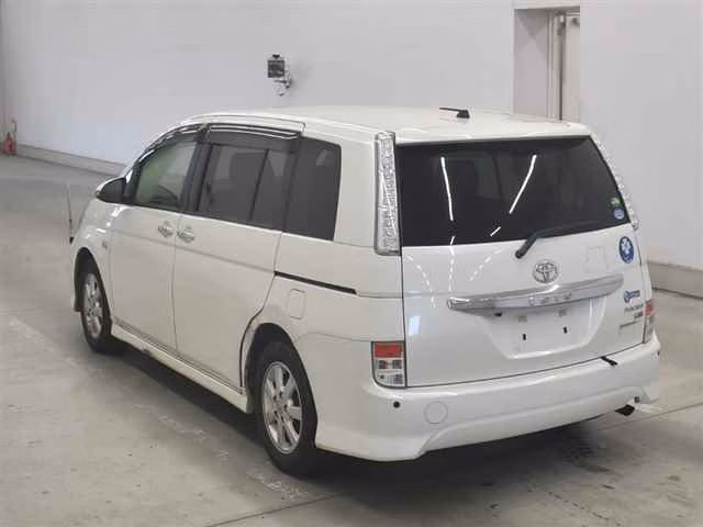 TOYOTA ISIS