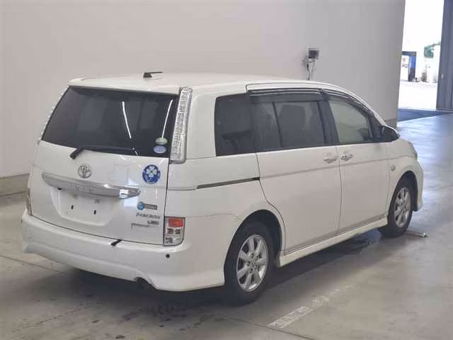 TOYOTA ISIS