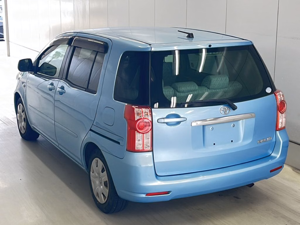 TOYOTA RAUM