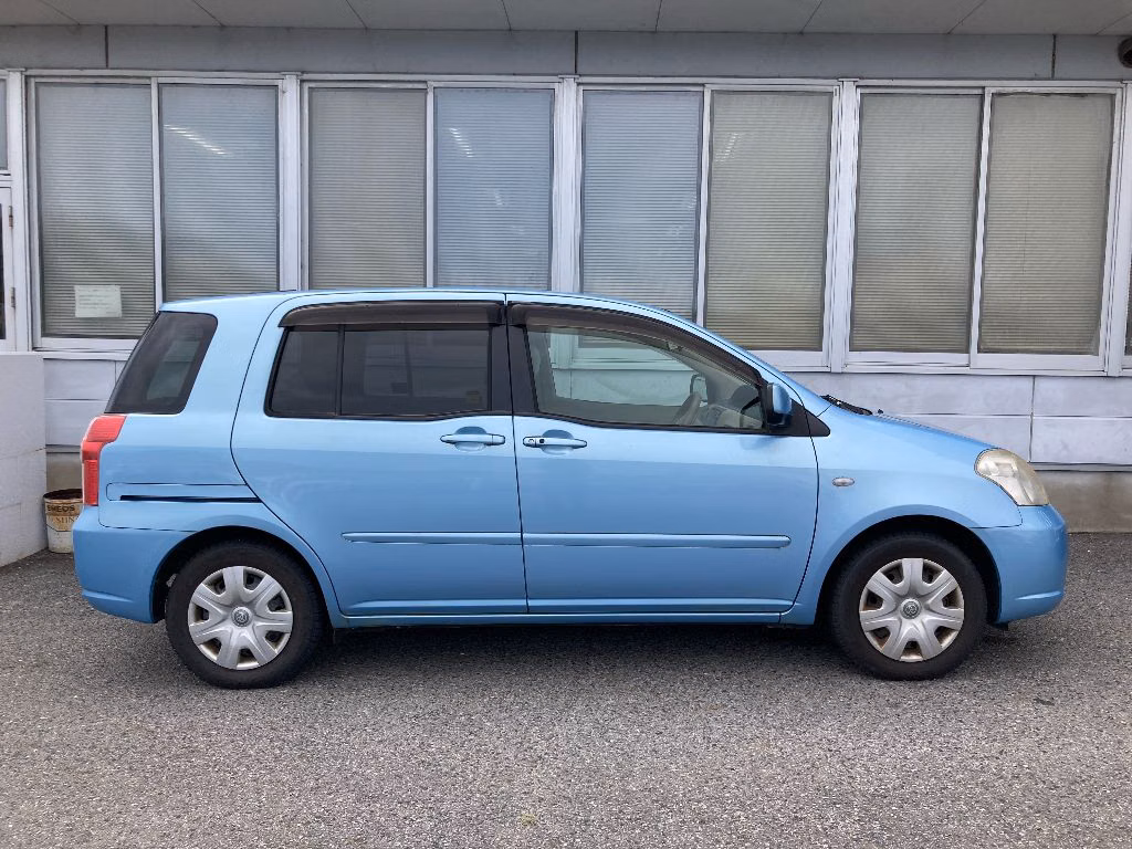 TOYOTA RAUM