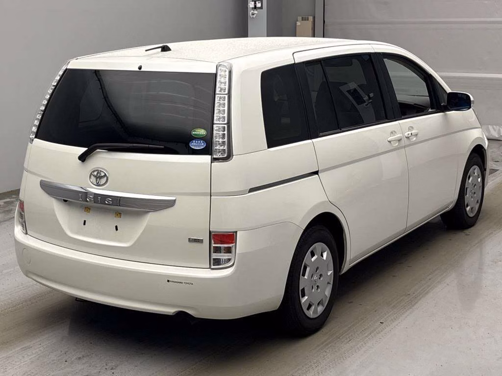 TOYOTA ISIS