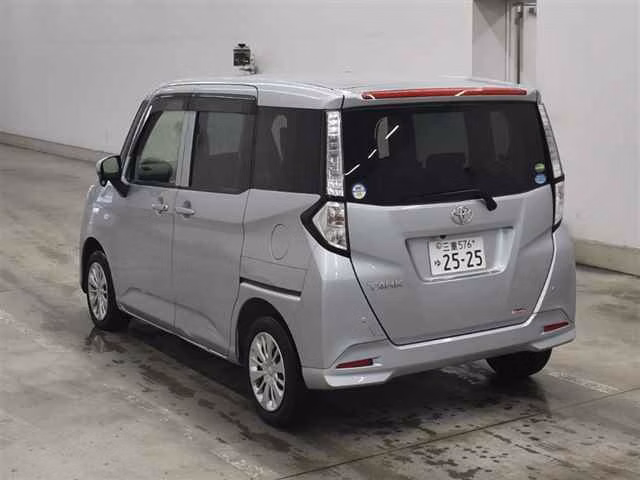 TOYOTA TANK
