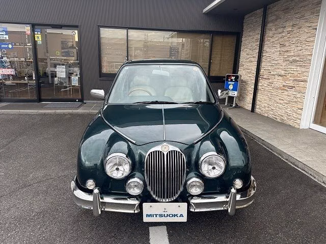 Mitsuoka Viewt