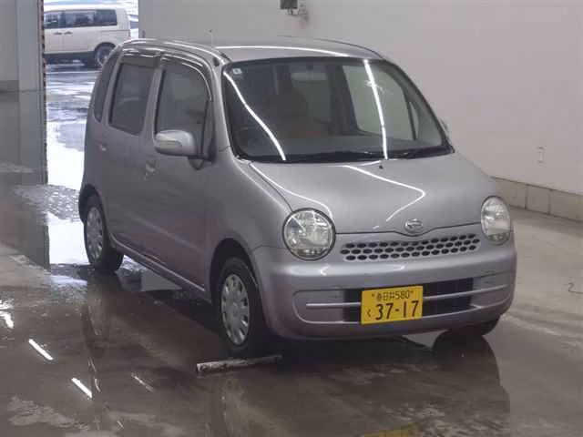 DAIHATSU MOVE LATTE
