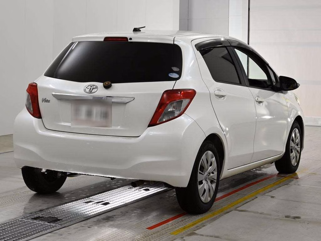 TOYOTA VITZ