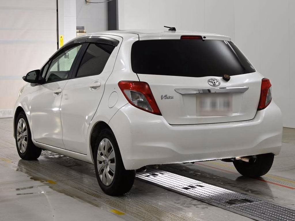 TOYOTA VITZ