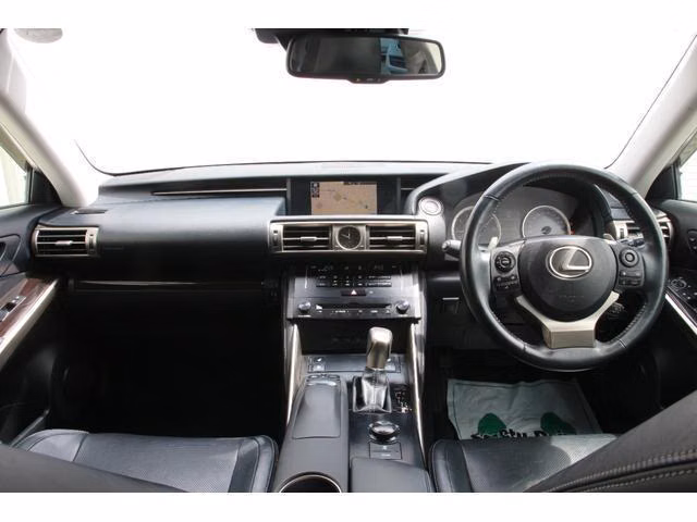 LEXUS IS350