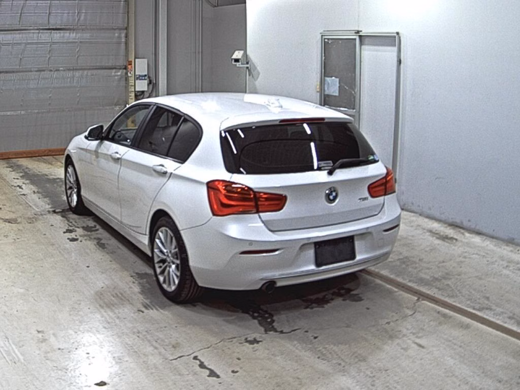 BMW 1-SERIES