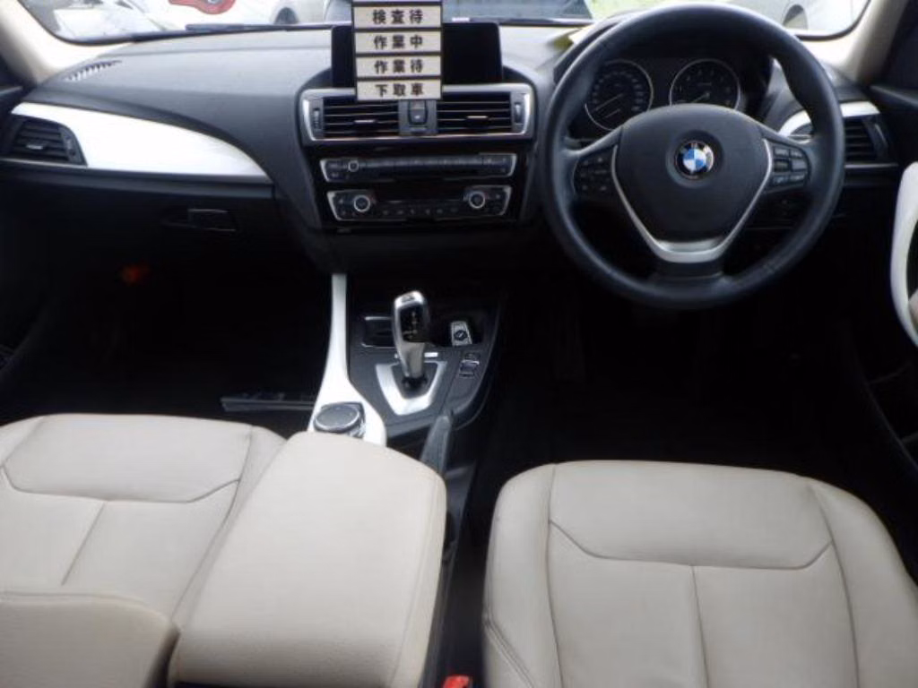 BMW 1-SERIES