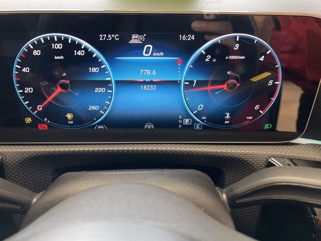 MERCEDES-BENZ CLA-CLASS