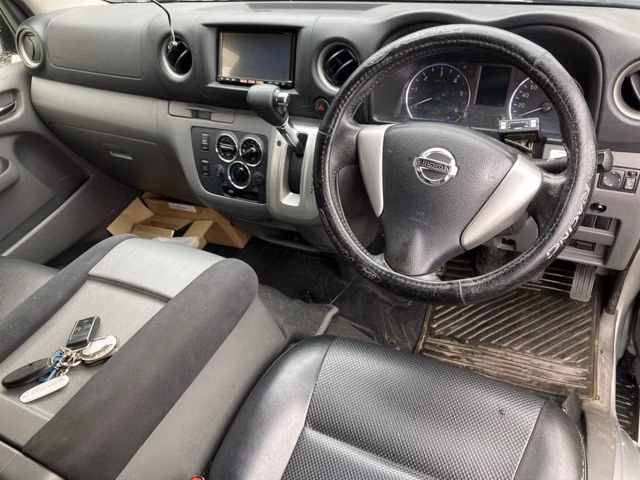 NISSAN NV350 CARAVAN