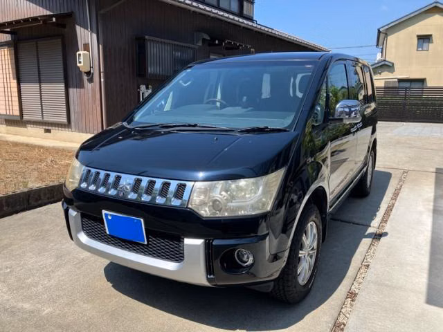 Mitsubishi Delica D:5