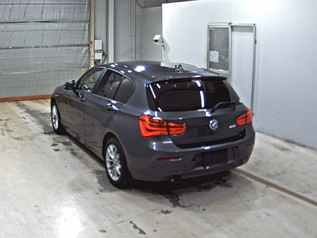 BMW 1-SERIES