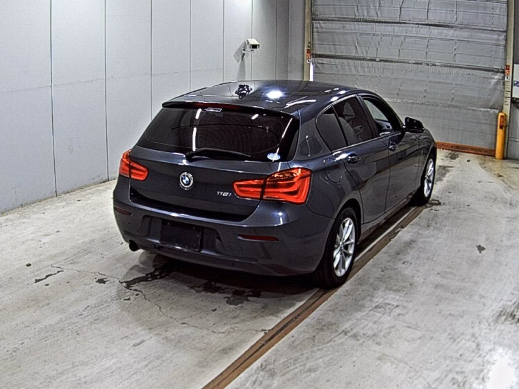 BMW 1-SERIES