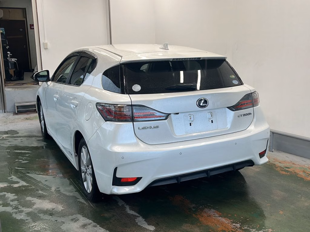 Lexus CT200h