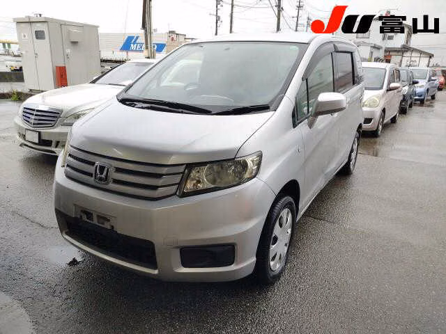 HONDA FREED SPIKE