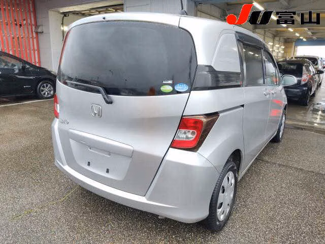 HONDA FREED SPIKE