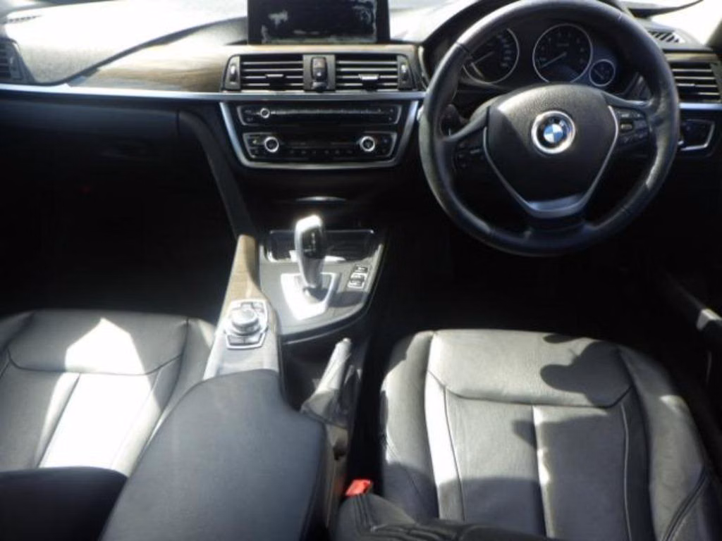 BMW 3-SERIES