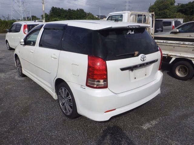 TOYOTA WISH