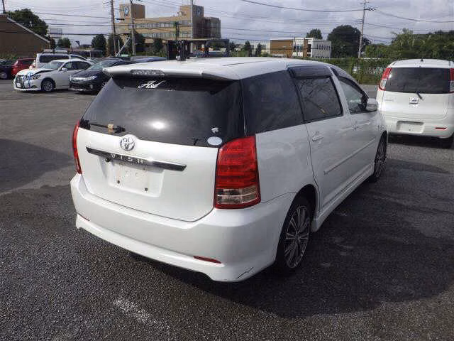 TOYOTA WISH