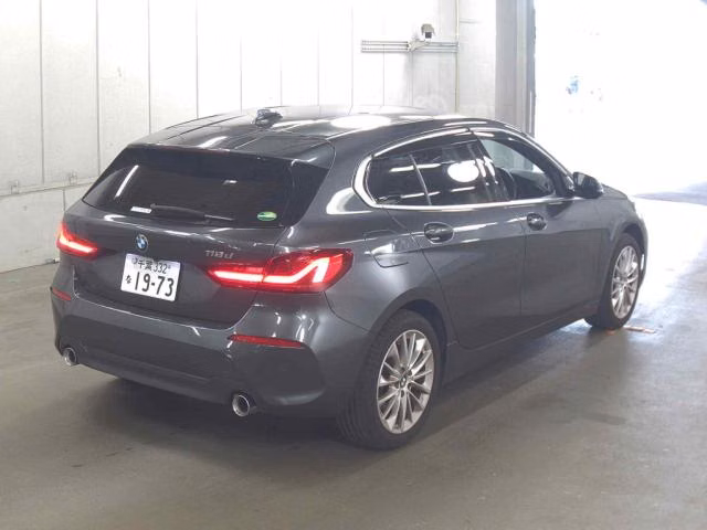 BMW 1-SERIES