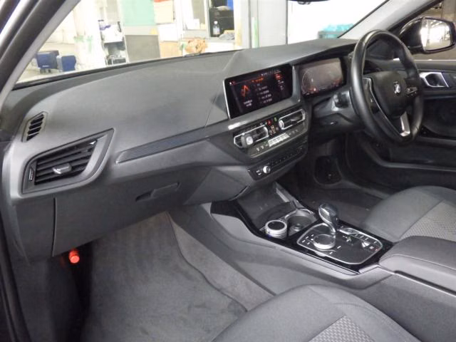 BMW 1-SERIES