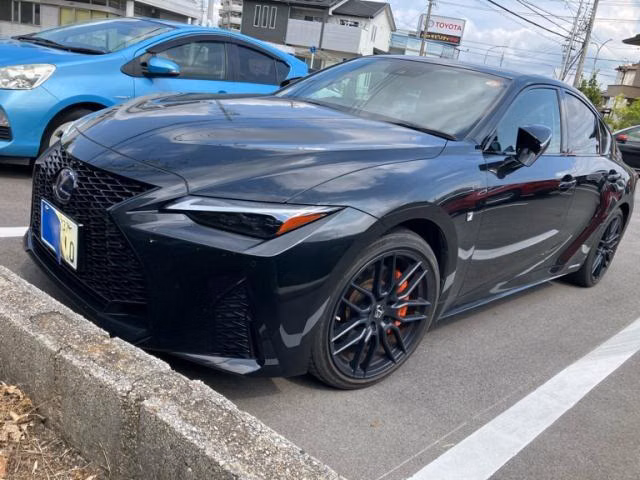 LEXUS IS300H