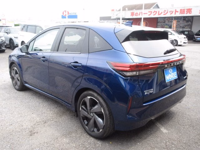 Nissan Aura