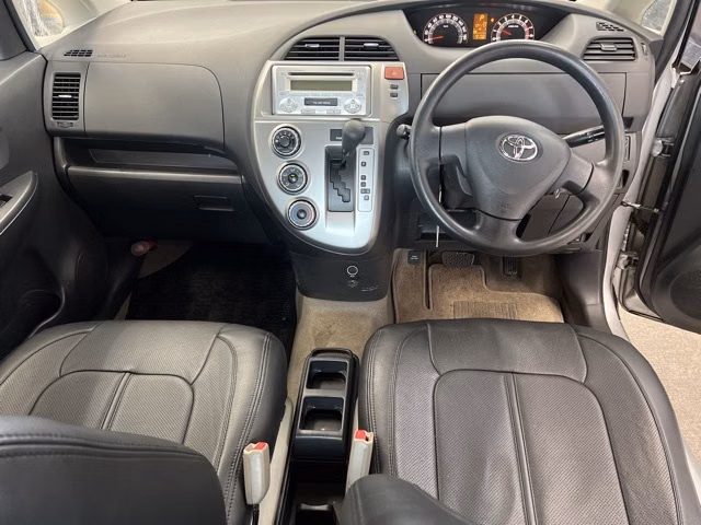 TOYOTA RACTIS