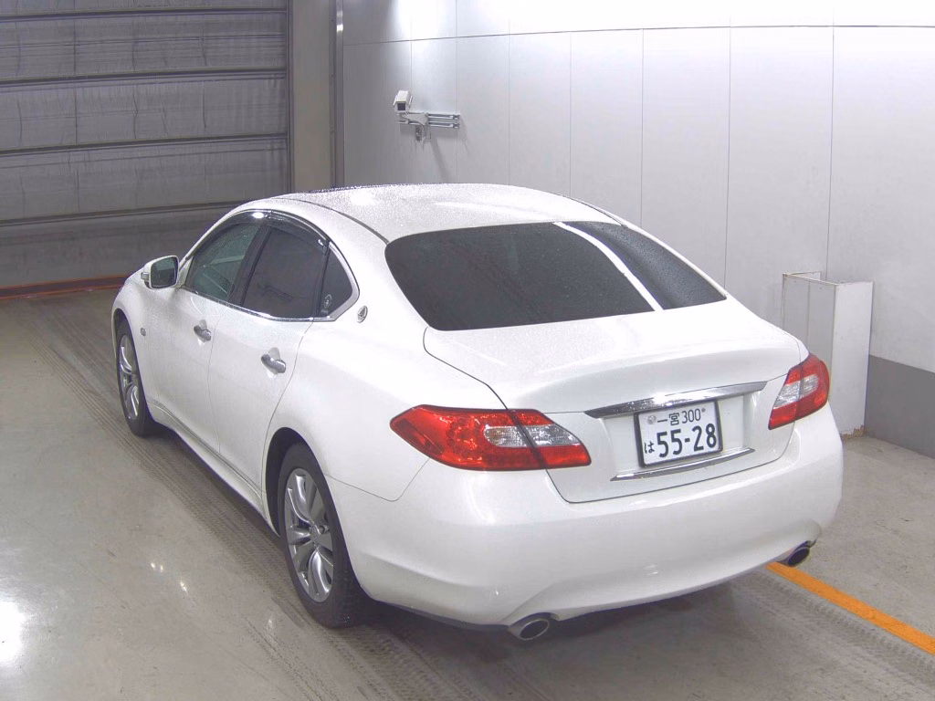 NISSAN FUGA