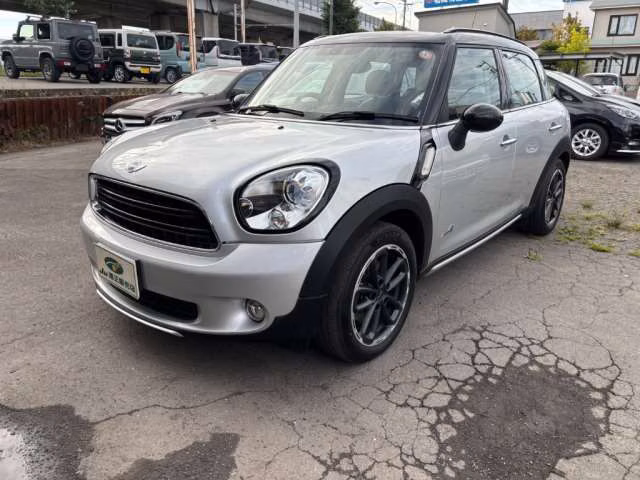 MINI Crossover