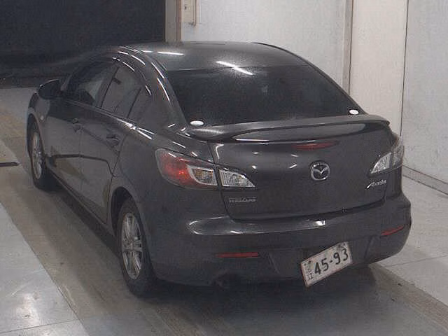 MAZDA AXELA