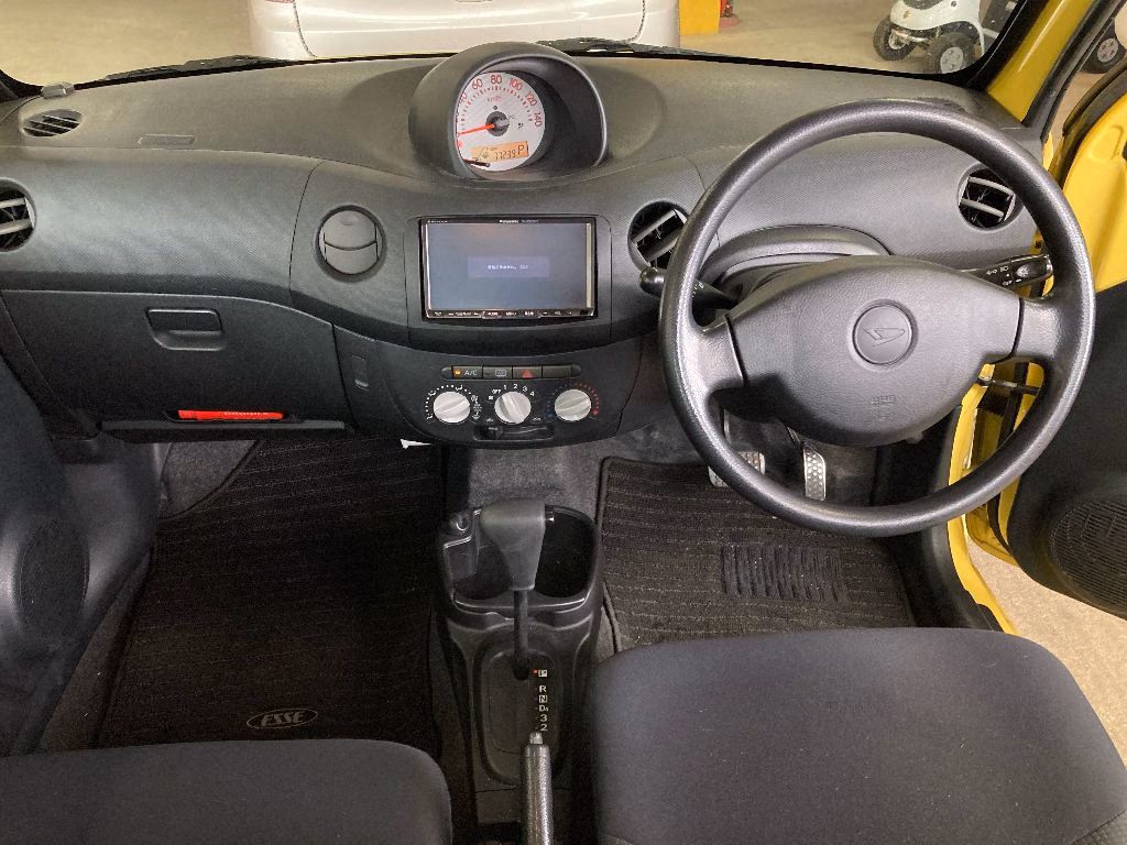 DAIHATSU ESSE