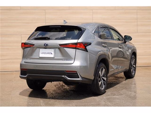 Lexus NX300h