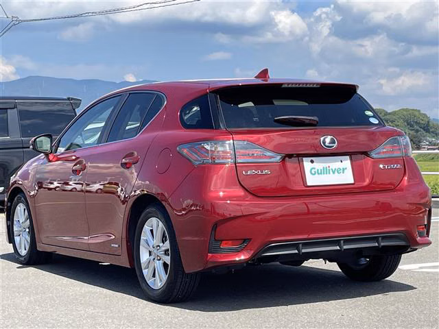 Lexus CT200h