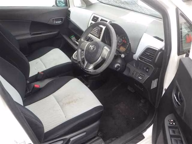 TOYOTA RACTIS