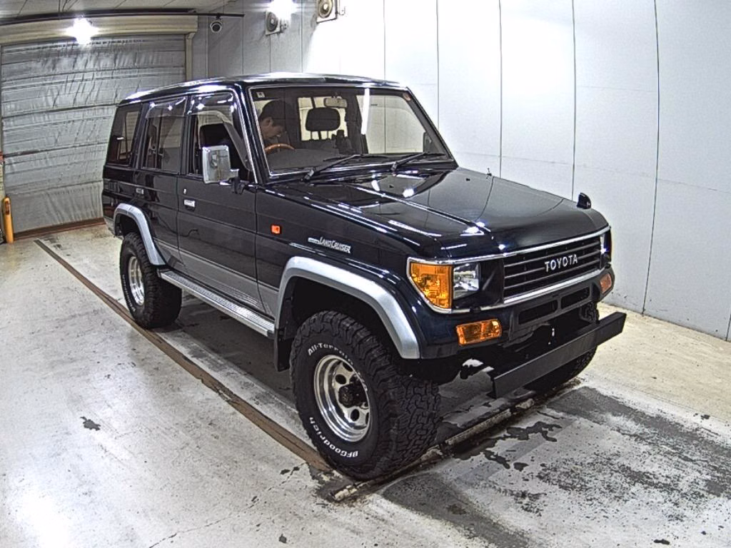 TOYOTA LAND CRUISER PRADO