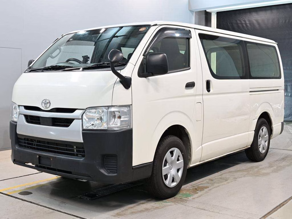 TOYOTA REGIUS ACE