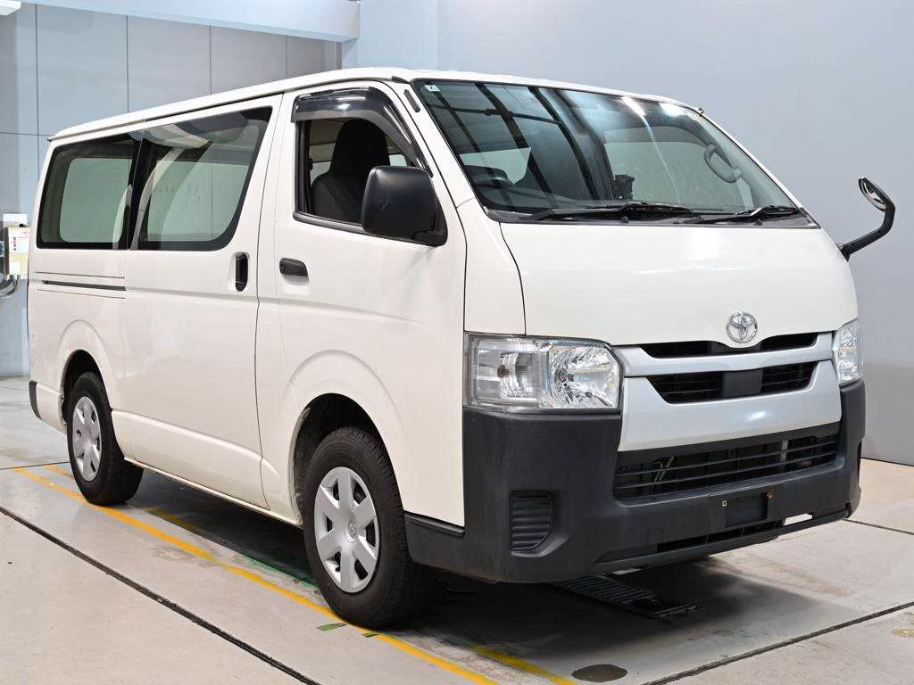 TOYOTA REGIUS ACE