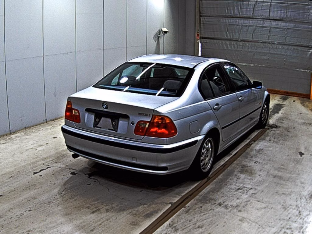 BMW 3-SERIES