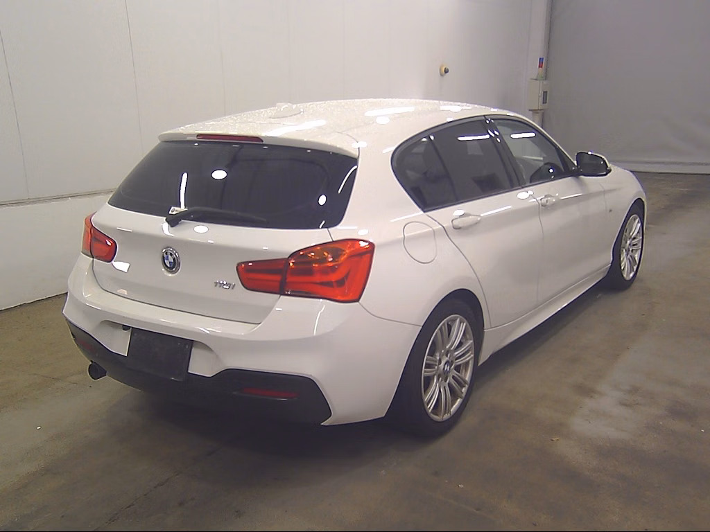 BMW 1-SERIES
